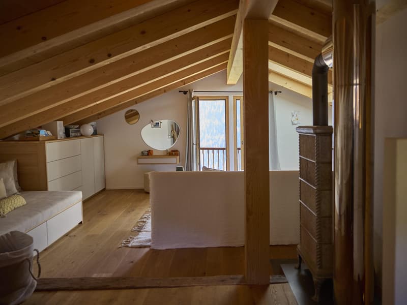 LOCATION SAISON D'HIVER - CHARMANT CHALET DE 3 CHAMBRES AVEC GRAND JARDIN OUVERT À SARREYER ? STYLE ALPIN - VUE IMPRENABLE SUR LES MONTAGNES (7)