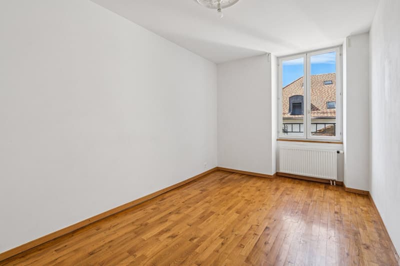 Charming 2.5-room apartment in St-Prex (4)