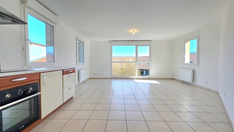 Drei-Zimmer-Wohnung mit viel Licht in Beaumont Le Châble (8)