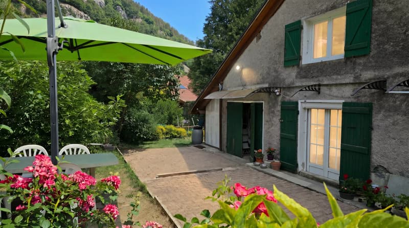 Chaumont: Dorfhaus T4 mit Garten und Aussicht (4)