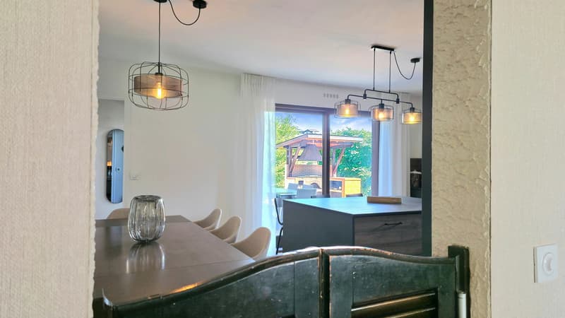 Séduisante maison d'architecte T8 à Armoy (9)
