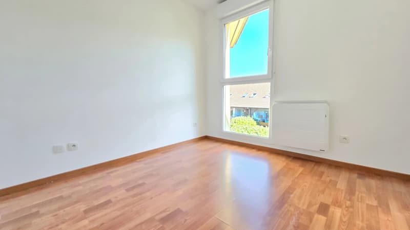 Beaumont Le Châble : Lumineux T3 avec garage et cave (8)