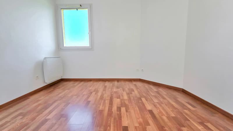 Beaumont Le Châble : Lumineux T3 avec garage et cave (7)