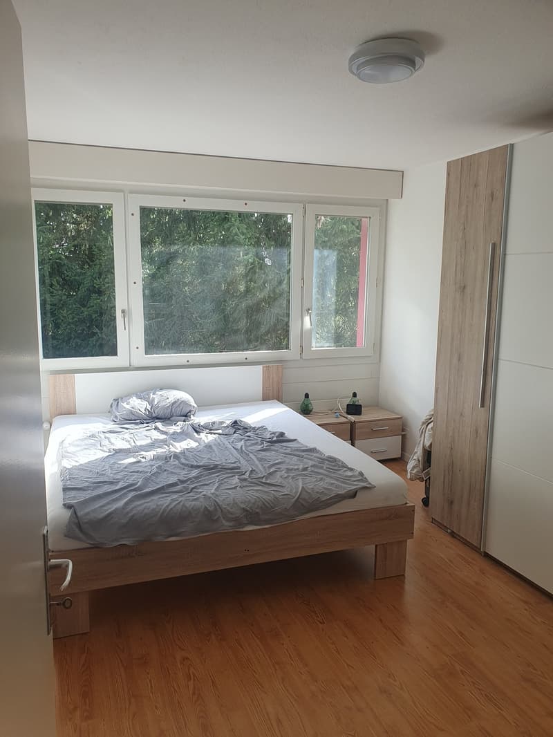 Living in a perfect location surrounded by greenery! (4)