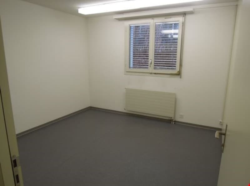 Büro-/Gewerberäumlichkeiten in Bümpliz (4)