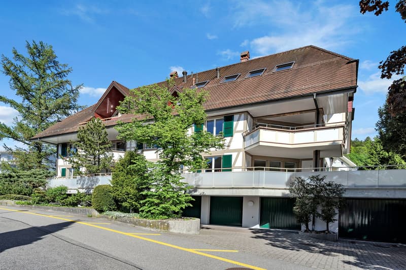 Hochwertige, topmoderne Wohnung im traditionsreichen Landhaus Dennigkofen (1)