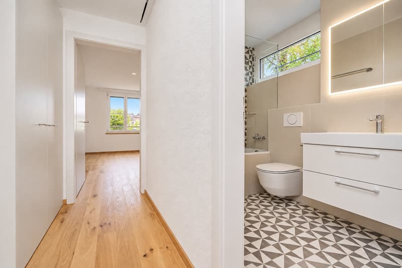 Hochwertige, topmoderne Wohnung im traditionsreichen Landhaus Dennigkofen (6)