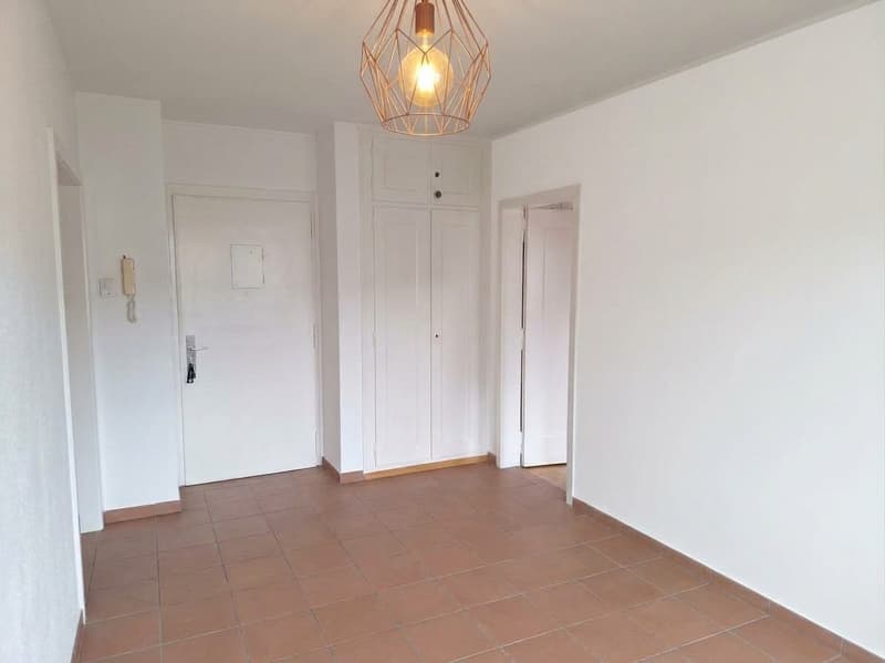 Grosszügige und helle 2½-Zimmerwohnung! (4)
