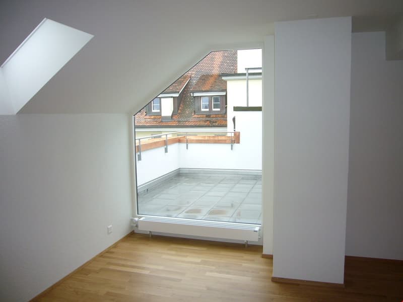 Dachwohnung mit Terrasse - Beste Lage im Breitenrain! (5)