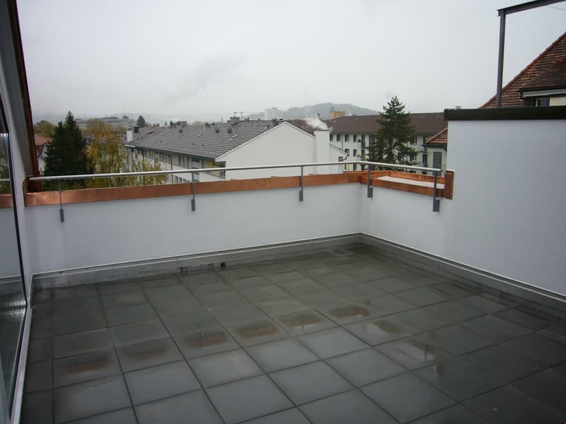 Dachwohnung mit Terrasse - Beste Lage im Breitenrain! (6)