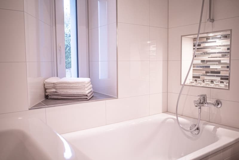 Moderne 4.5-Zimmer-Wohnung im Grünen mit Südbalkon (9)