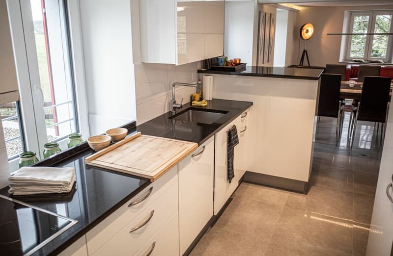 Moderne 4.5-Zimmer-Wohnung im Grünen mit Südbalkon (3)