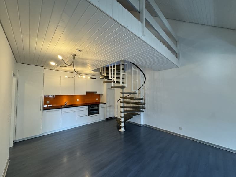 Küche und Wendeltreppe