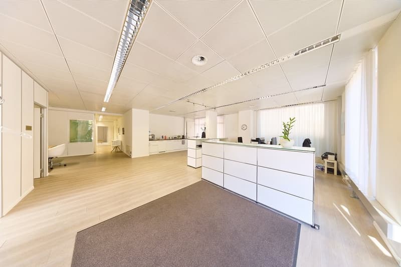 Espace commercial attractif dans un bon emplacement à Berne (3)
