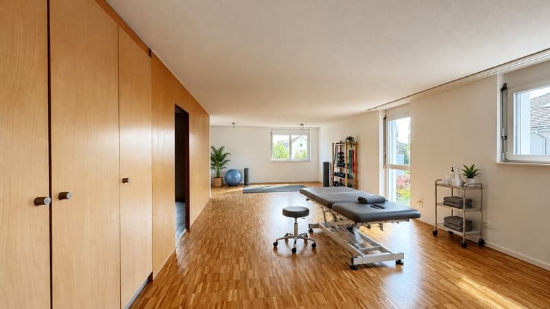 Helle_minimalistische_Physiotherapiepraxis.jpg