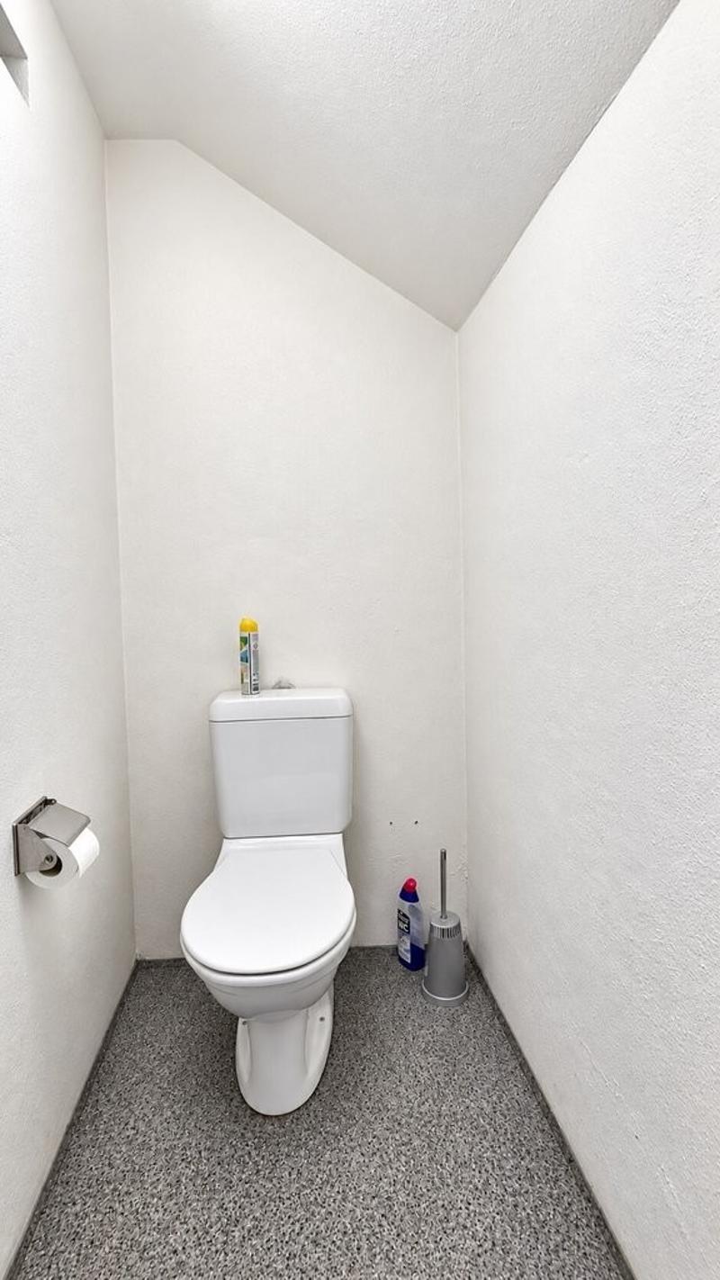 WC.jpg