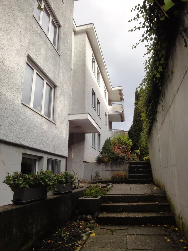 Helle 4.5-Zimmer-Wohnung mit Balkon und schöner Aussicht in Adliswil (15)