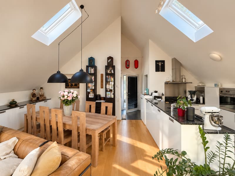 Charmante 3.5-Zimmer-Dachwohnung in Langnau am Albis (5)