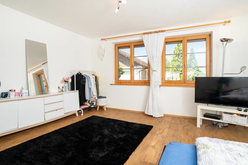 Zweifamilienhaus mit Bauland - Eine einmalige Gelegenheit (22)