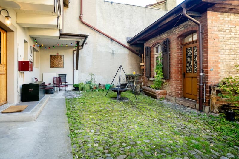 Completely renovated 6.5-room middle house with historic character in Oberwinterthur (30)