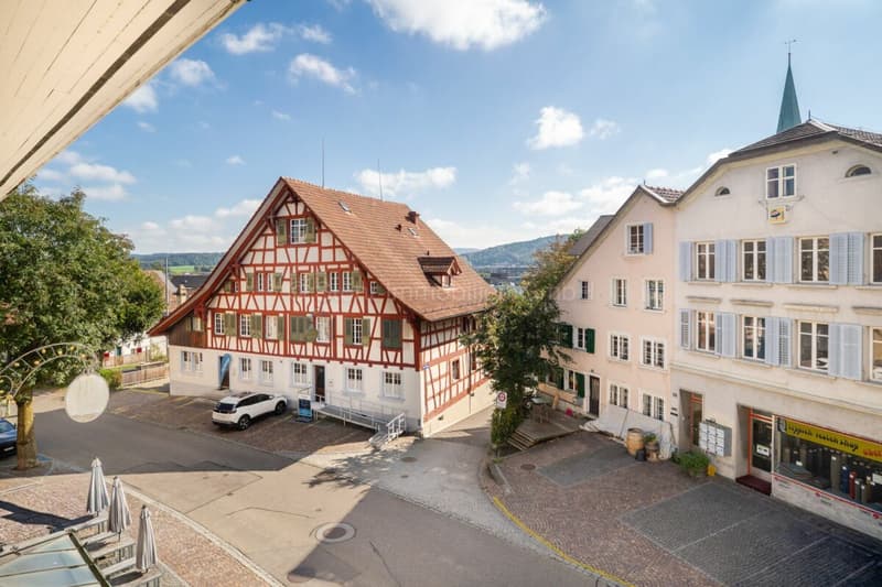 Completely renovated 6.5-room middle house with historic character in Oberwinterthur (15)