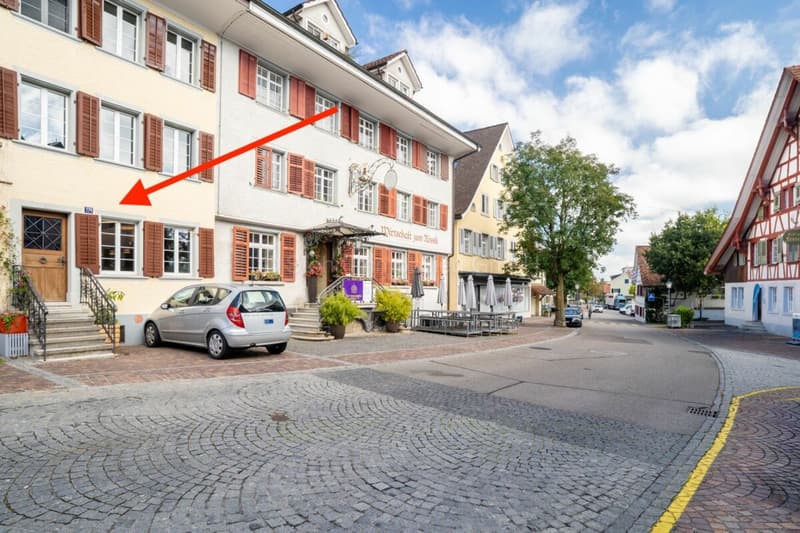 Completely renovated 6.5-room middle house with historic character in Oberwinterthur (2)