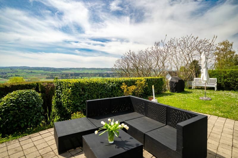 Freistehendes 6.5 Zimmer Haus mit Traumaussicht (22)