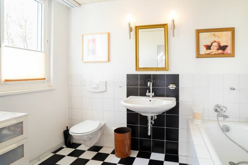 Freistehendes 6.5 Zimmer Haus mit Traumaussicht (18)