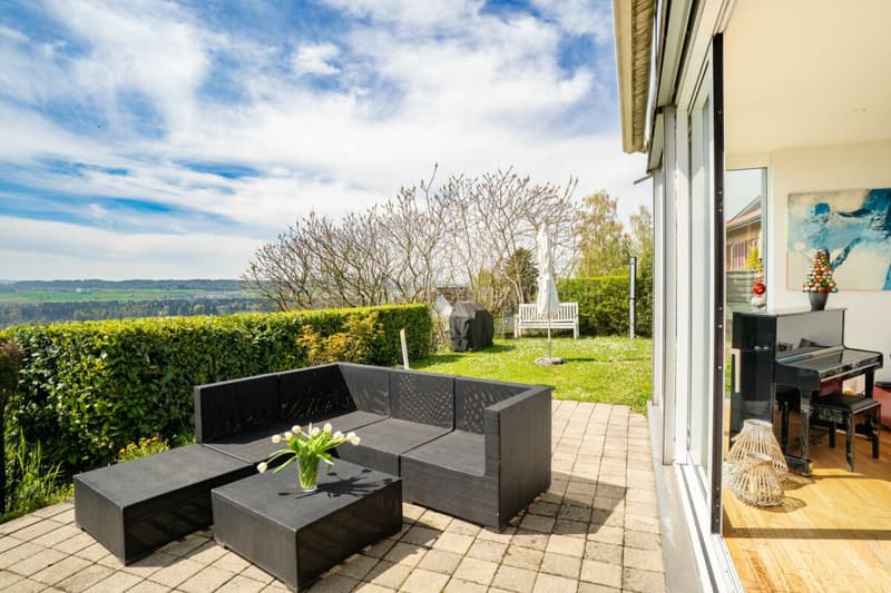 Freistehendes 6.5 Zimmer Haus mit Traumaussicht (2)