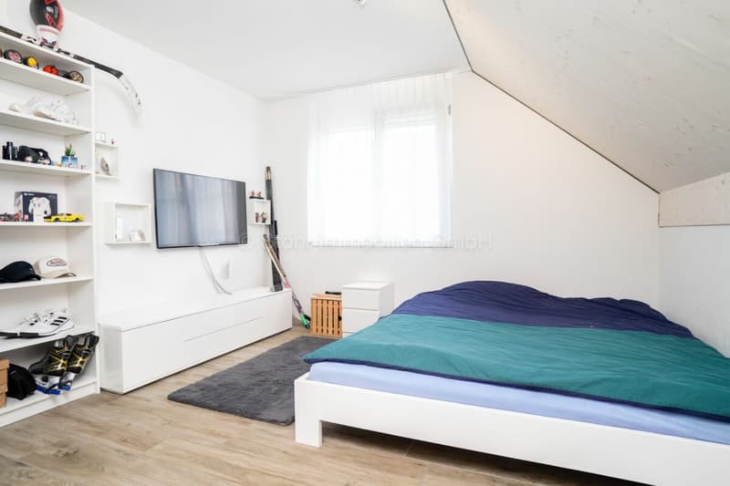 Maison de 5,5 pièces tout à fait moderne dans un quartier calme (12)
