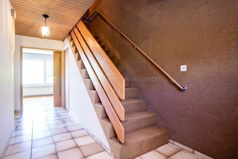 Family-friendly 4.5 room row house with potential (8)
