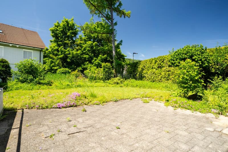 Family-friendly 4.5 room row house with potential (2)