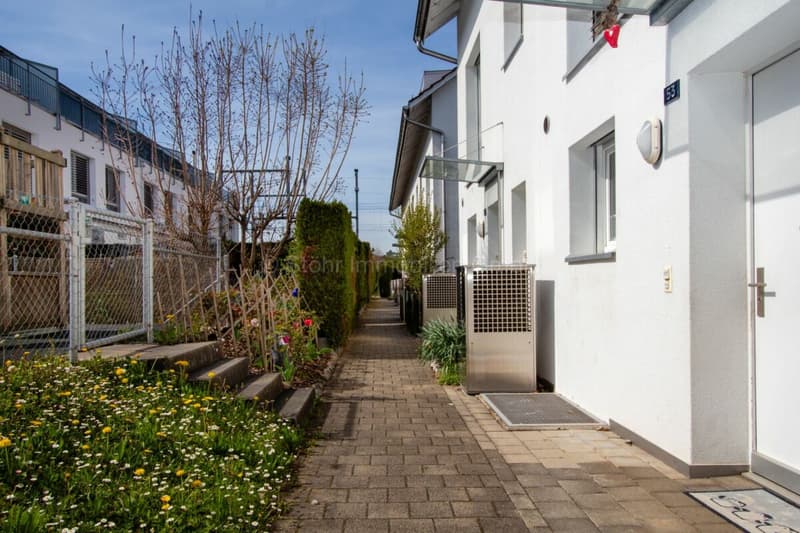 Maison mitoyenne de 5,5 pièces lumineuse dans un emplacement convivial pour les enfants (21)