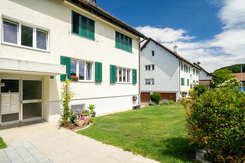 3.5-room apartment on the high ground floor with balcony and versatile secondary rooms (2)