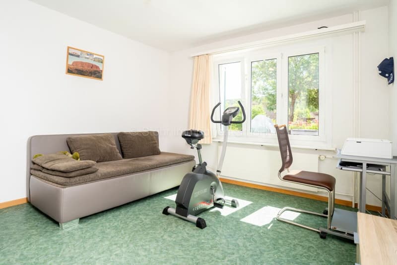 3.5-room apartment on the high ground floor with balcony and versatile secondary rooms (10)