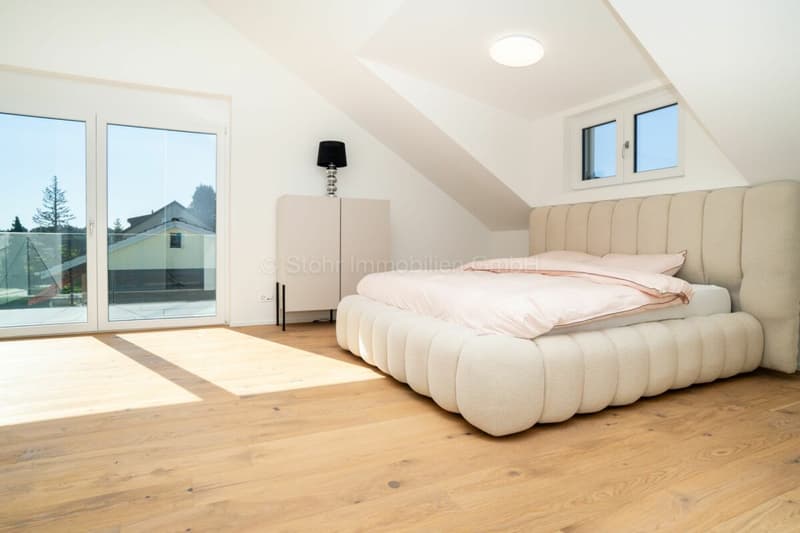 Stylish new building with a well-thought-out room concept and versatile usage possibilities (12)