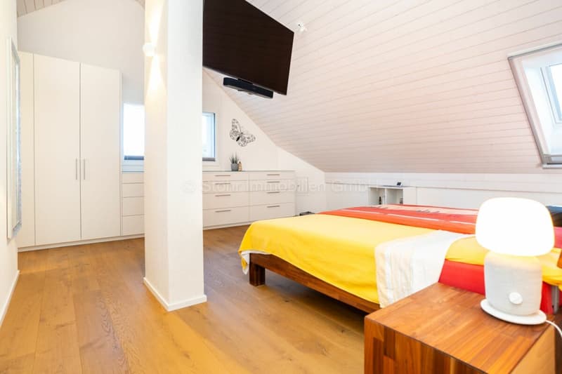 Familienfreundliches 4.5-Zimmer-DEFH in gepflegter Überbauung (11)