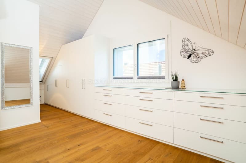 Familienfreundliches 4.5-Zimmer-DEFH in gepflegter Überbauung (10)