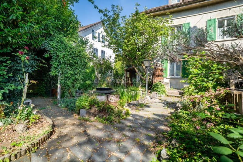Charmantes 6.5-Zimmer-DEFH mit viel Potenzial im beliebten Quartier Deutweg (4)