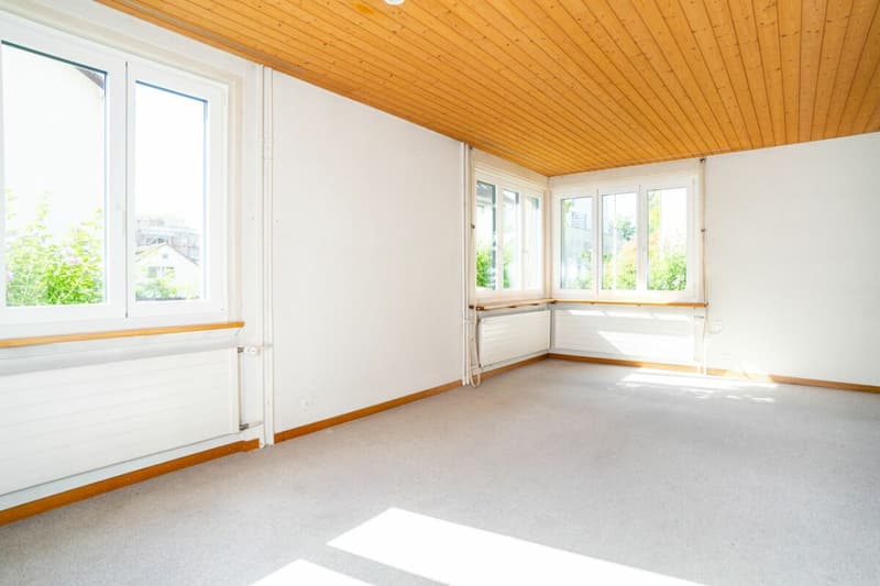 Charmantes 5.5 Zimmer Reihen-Eckhaus an toller Lage (12)