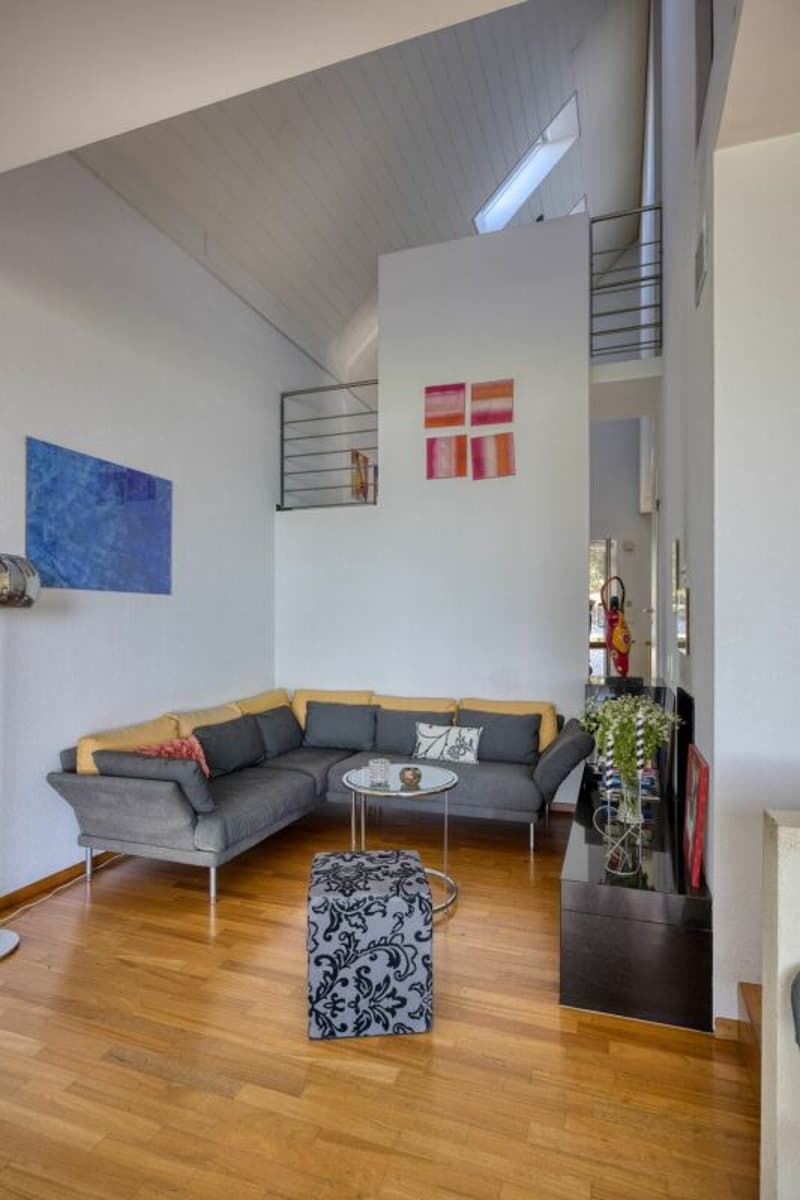 MEDITERRAN LICHTDURCHFLUTETES 6.5 ZIMMER HAUS MIT TRAUMAUSSICHT (14)