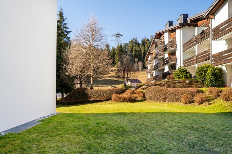 Alpiner Rückzugsort an Bestlage in LAAX - Ski-in/Ski-out & Wellness inklusive (2)