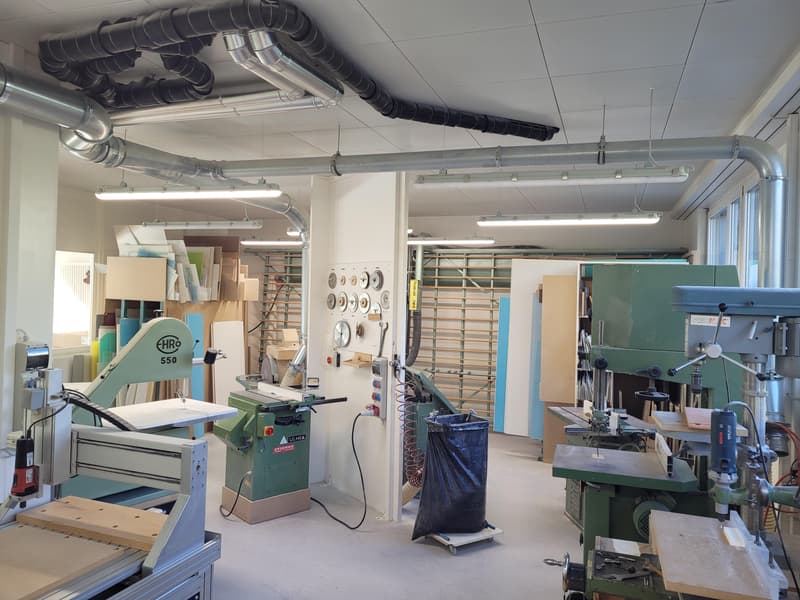 Viel Platz für Ihre Ideen  230 m² Werkstatt und Kreativzone mit Charme (6)