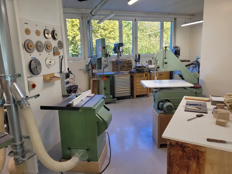 Viel Platz für Ihre Ideen  230 m² Werkstatt und Kreativzone mit Charme (7)