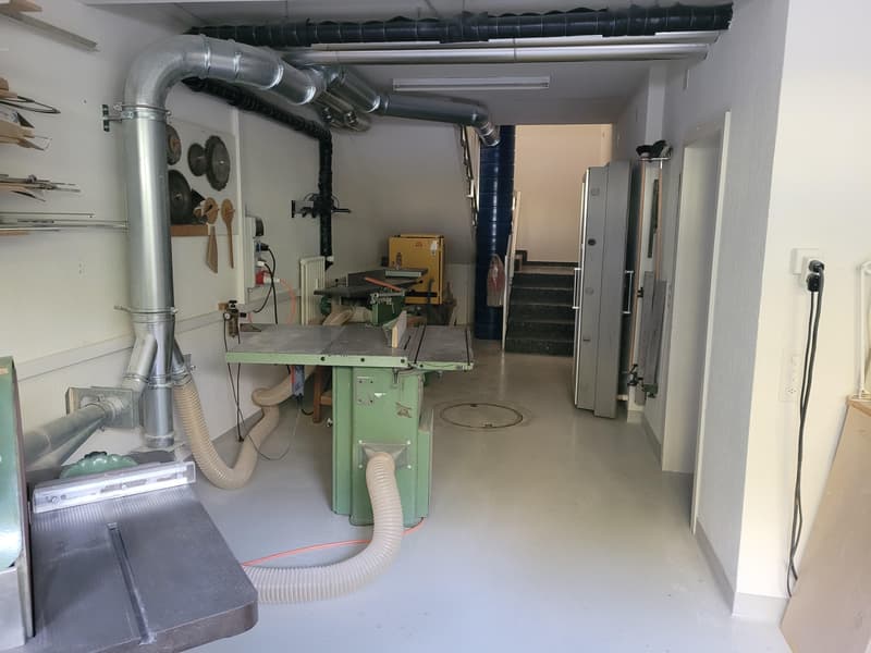 Viel Platz für Ihre Ideen  230 m² Werkstatt und Kreativzone mit Charme (8)