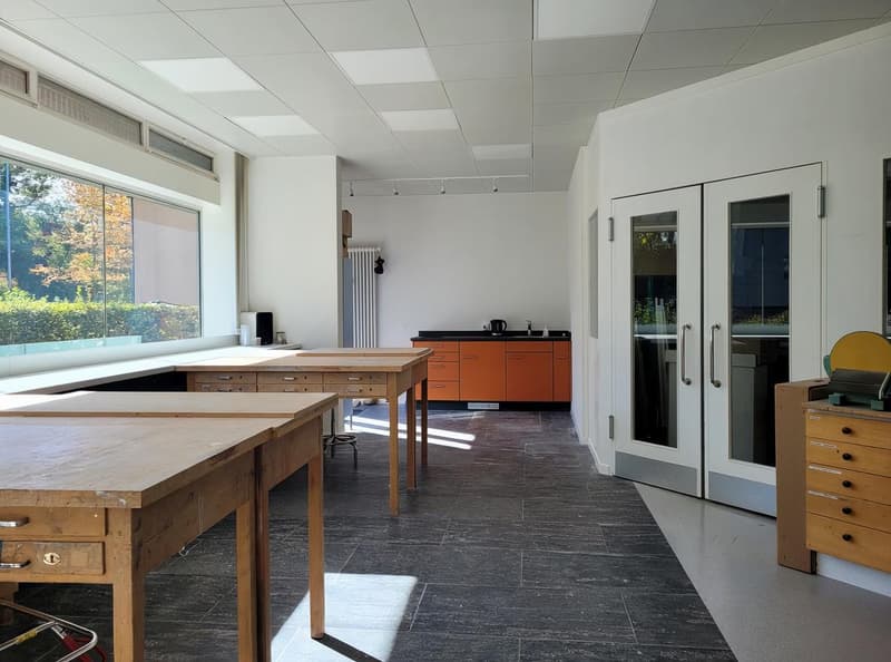 Viel Platz für Ihre Ideen  230 m² Werkstatt und Kreativzone mit Charme (2)