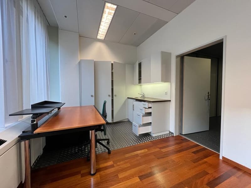 IN AFFITTO - Spazio commerciale 83m² (5)