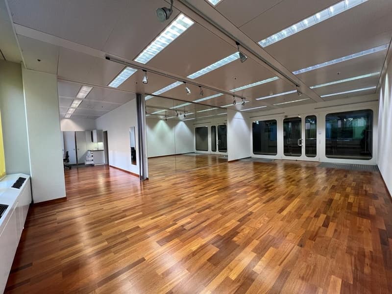 TO LET - Commercial space 83m² (1)