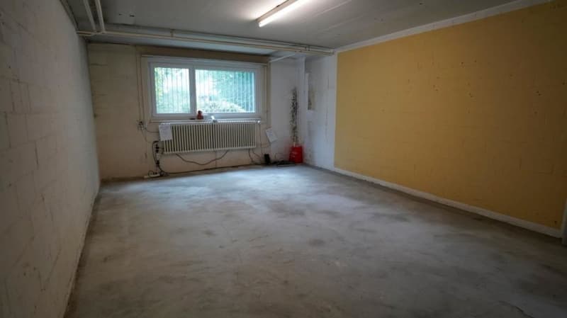 Craft room with sink (1)