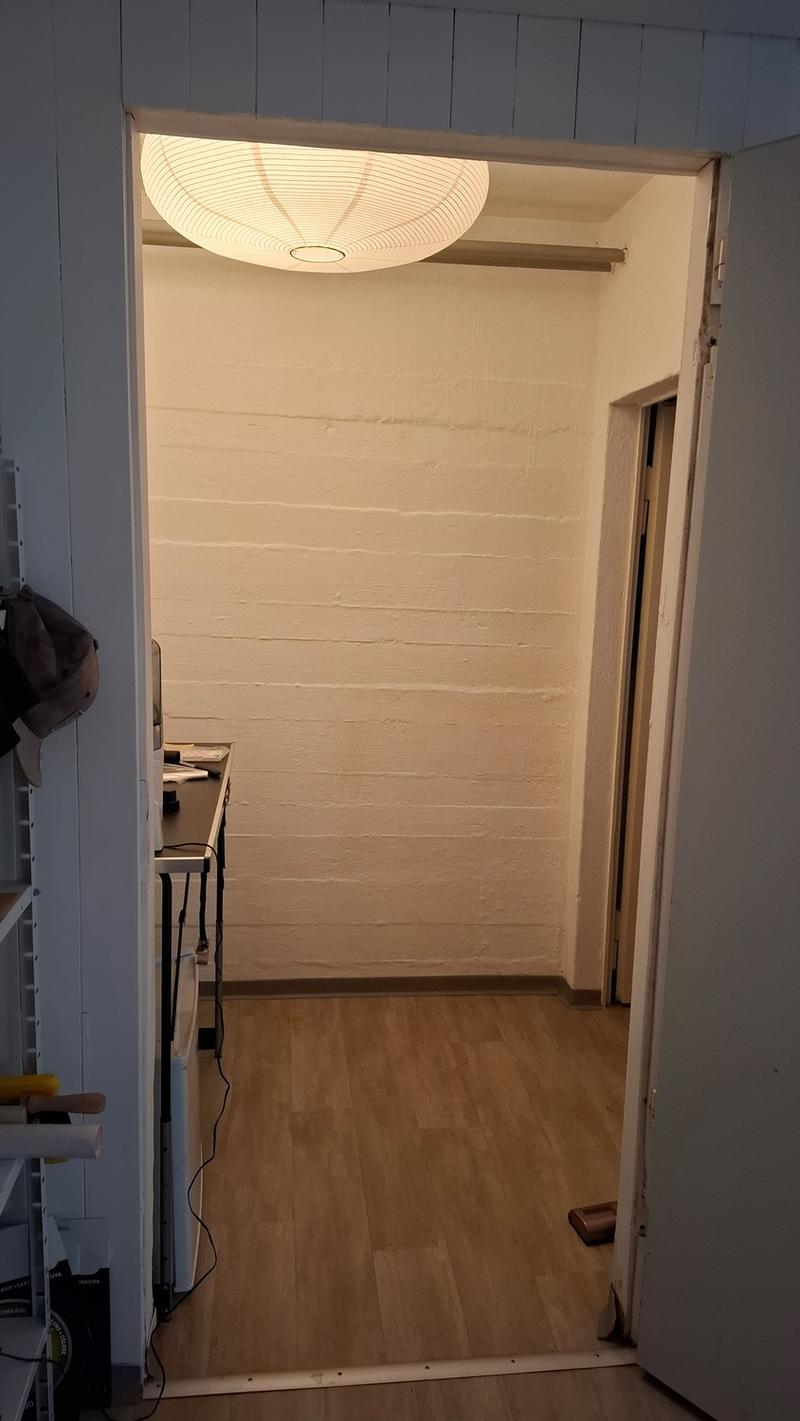 Craft room with sink (4)